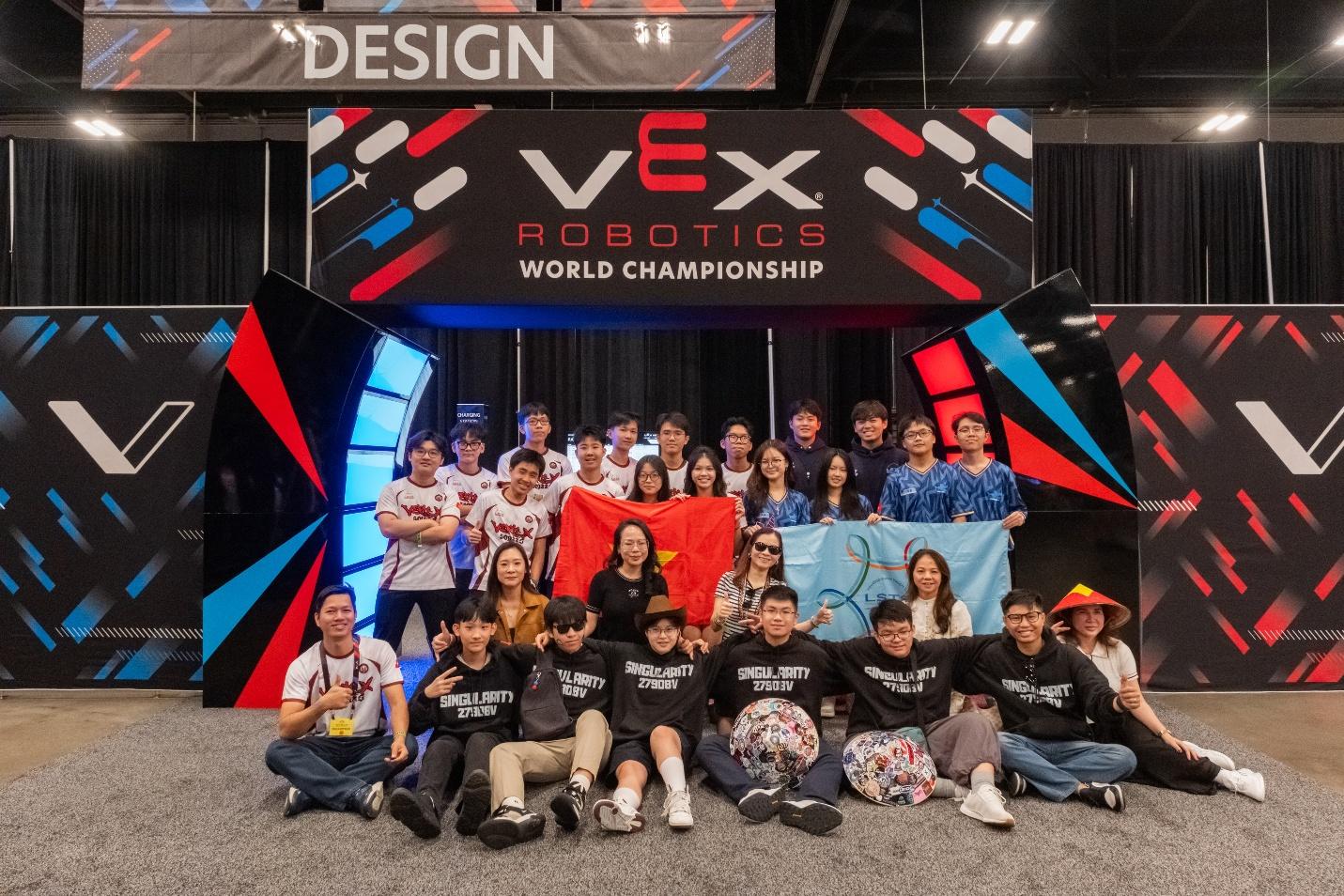 Đội tuyển trường THCS và THPT Đinh Thiện Lý (LSTS) rinh giải tại VEX Robotics World Championship 2026 - Giải đấu Robotics lớn nhất thế giới