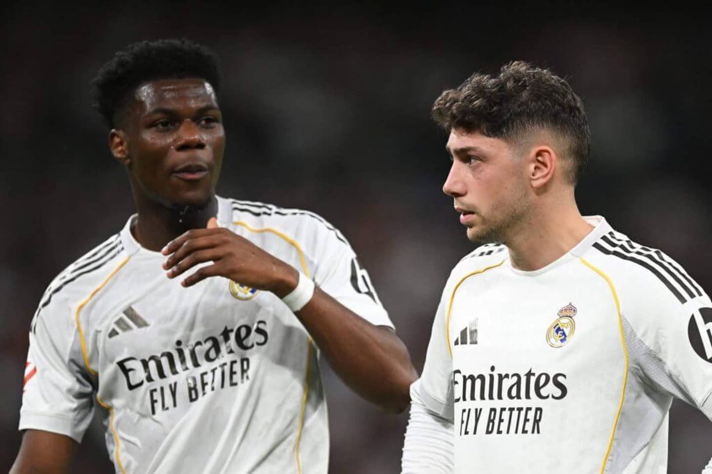 Federico Valverde và Aurelien Tchouameni nhận án phạt nặng vì ẩu đả 
