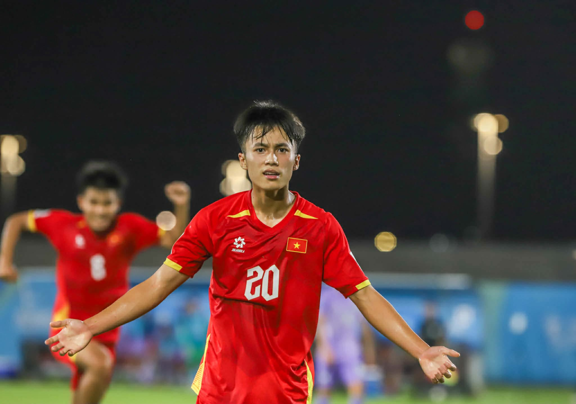 Lê Sỹ Bách ghi bàn cho U17 Việt Nam trước U17 Hàn Quốc (Ảnh: VFF)