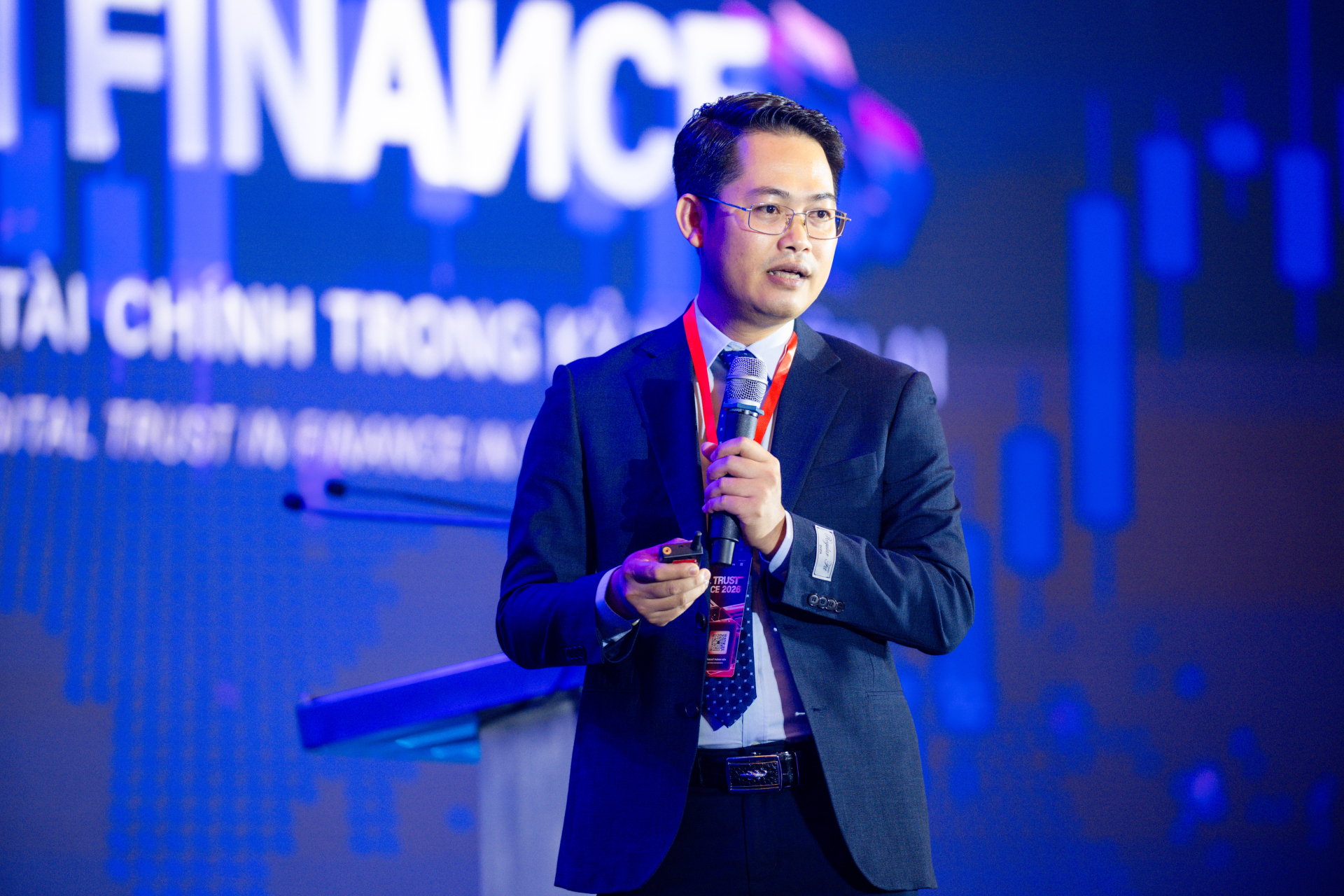   Ông Trần Hoàng Sơn - Giám Đốc Chiến lược thị trường CTCP CK VPBankS  