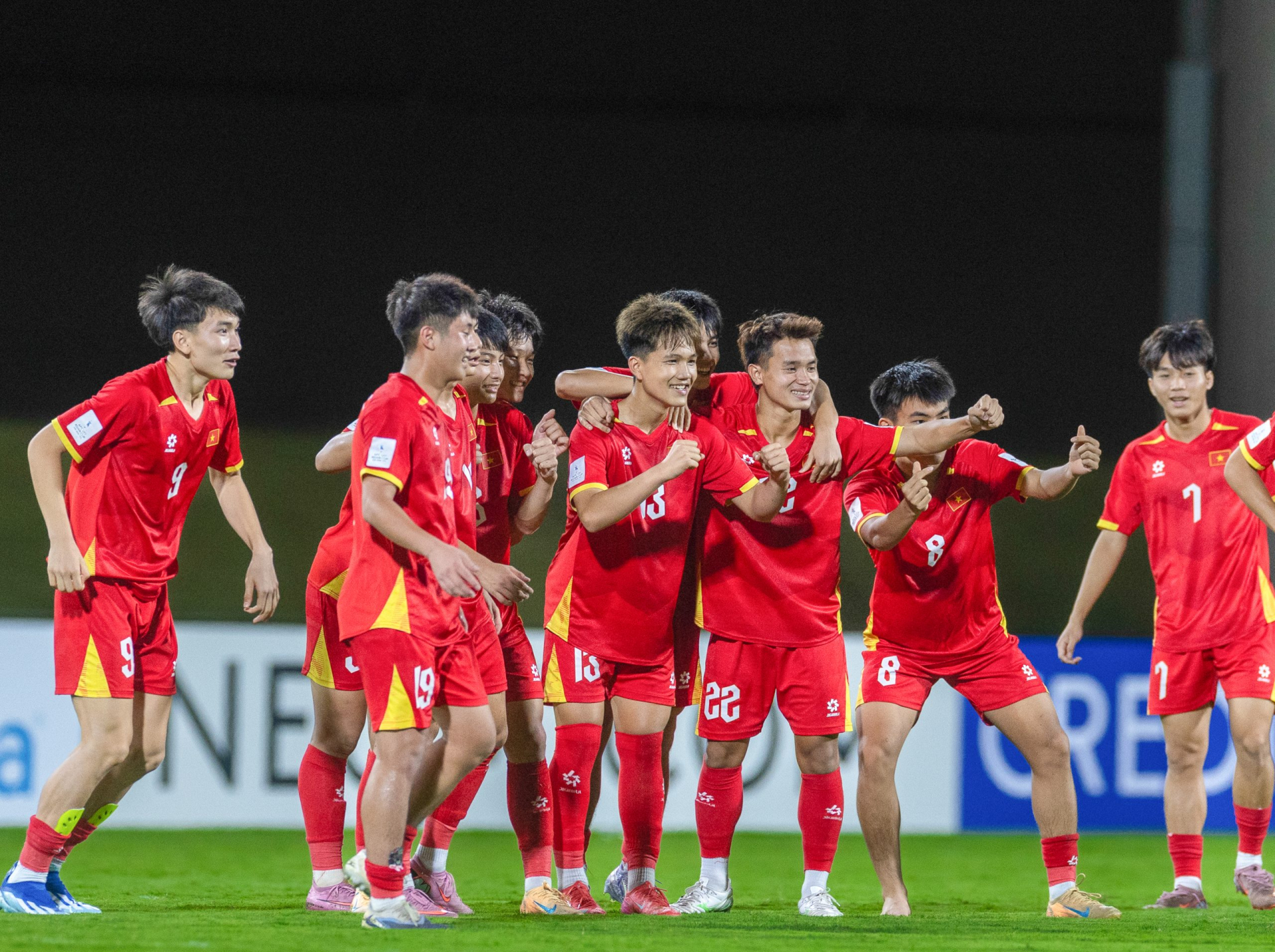 U17 Việt Nam được thưởng 1 tỷ đồng (Ảnh: VFF)