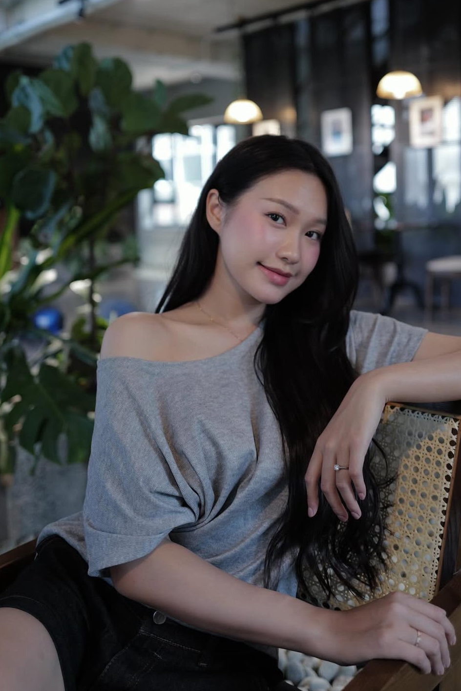 Dụi mắt không nhận ra Doãn Hải My trong diện mạo lạ lẫm, đẹp thế này bảo sao Văn Hậu không mê!