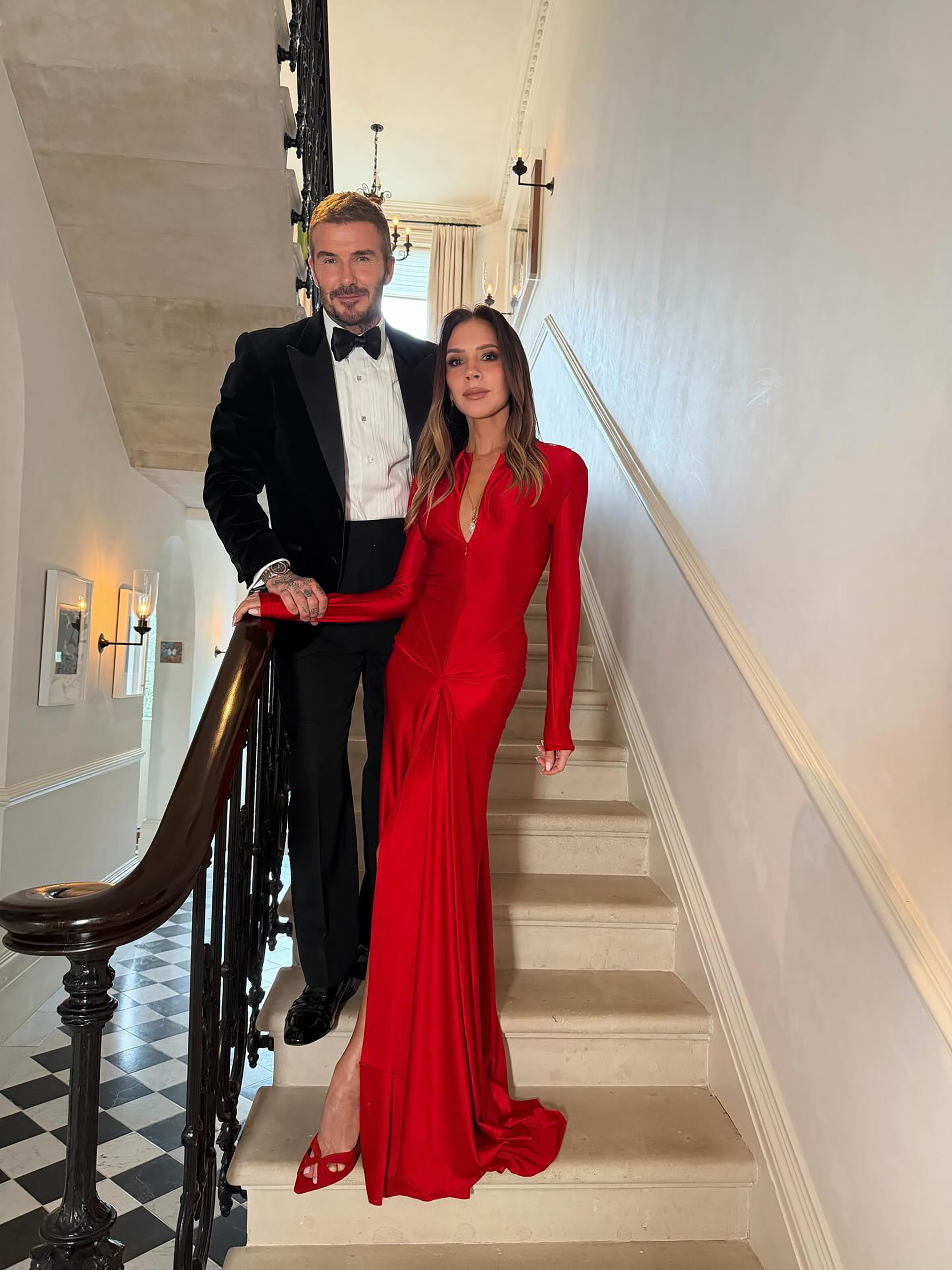 Vợ chồng Beckham thành tỷ phú (Ảnh: IG)