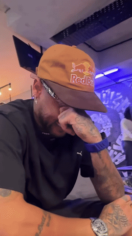 Clip Neymar bật khóc nức nở khi được dự World Cup