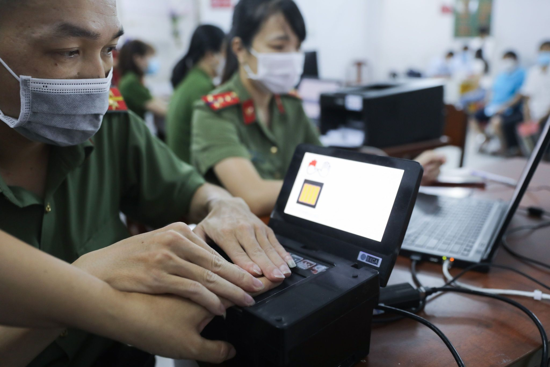 Từ 15/5, chính thức bãi bỏ thủ tục thu thập ADN và giọng nói khi làm căn cước