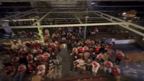 Arsenal vô địch sau 22 năm: MXH Việt Nam sôi động, HIEUTHUHAI ăn mừng, fan 