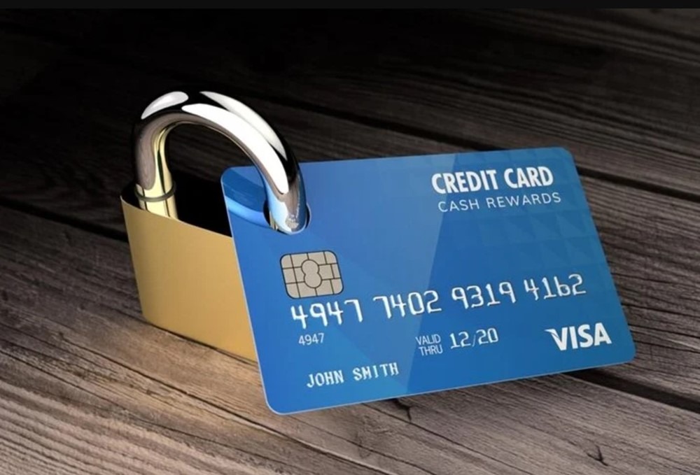Phong toả tài khoản ngân hàng, đóng băng giao dịch nếu nhận, chuyển tiền trong trường hợp sau