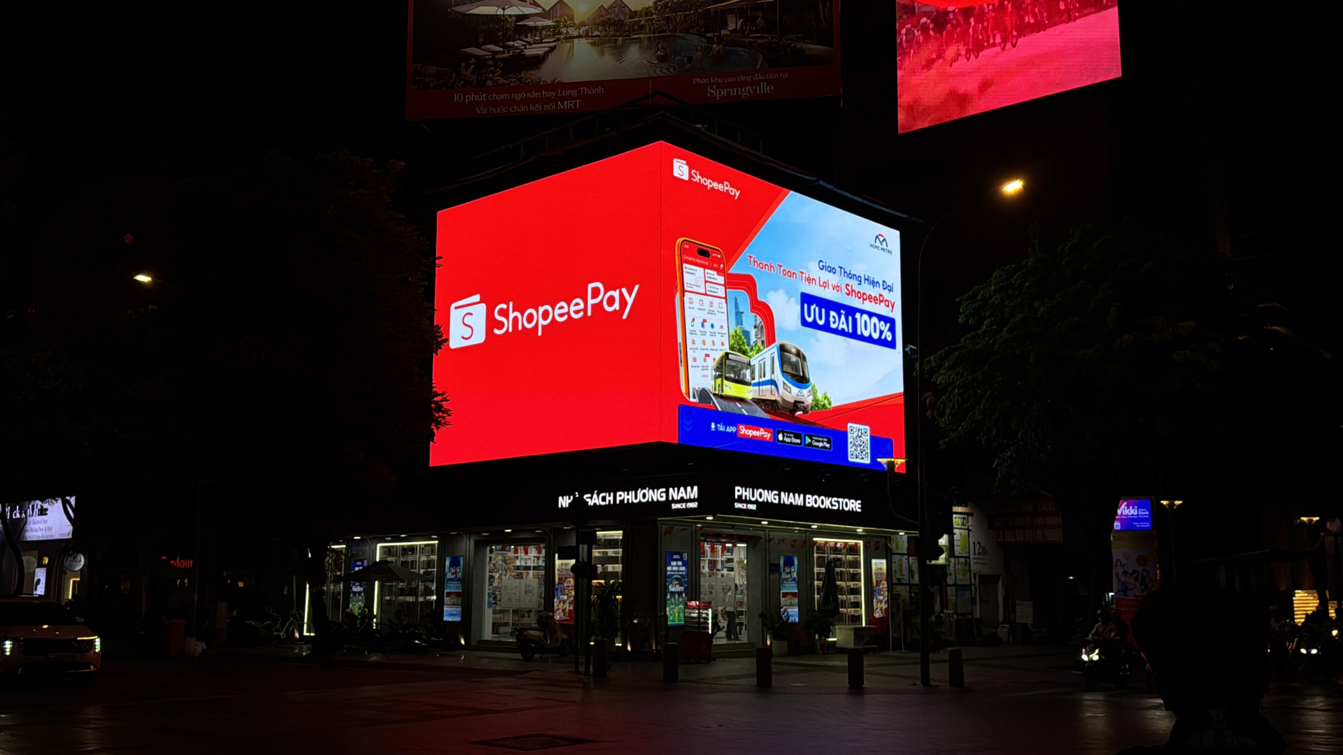 ShopeePay có nhiều ưu đãi cho khách hàng khi di chuyển bằng Metro, xe bus