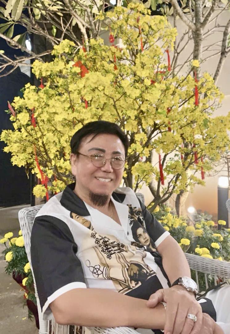 Danh hài Hồng Tơ nhận cát xê cao, giàu đến mức được đồng nghiệp nói là phường nào cũng có nhà
