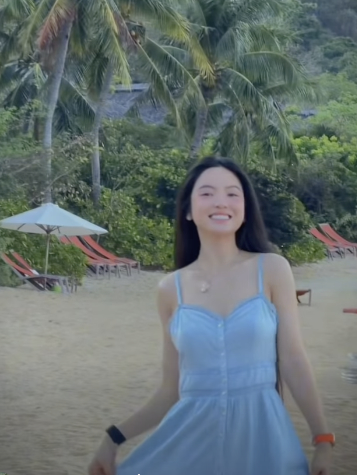 Chu Thanh Huyền cũng chứng minh sức nóng của nàng WAG