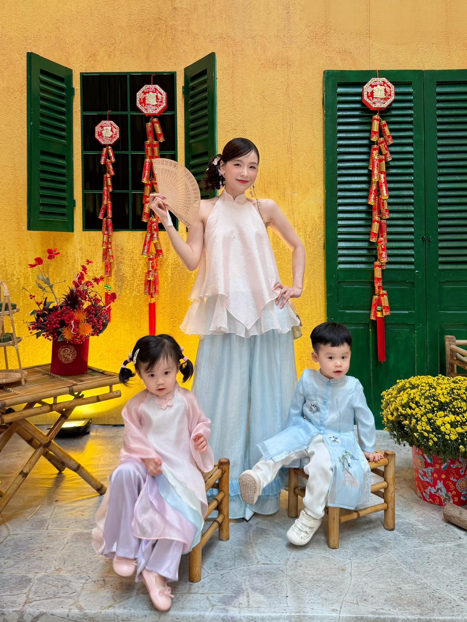 Từ sau khi trở thành mẹ bỉm, Sam rất chú trọng việc chăm sóc và nuôi dạy 2 con