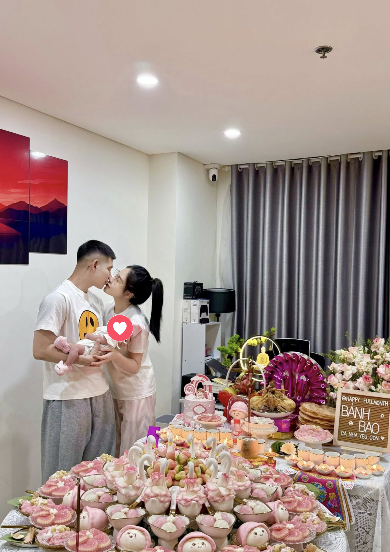 Quang Vinh đón sinh nhật hạnh phúc bên Mỹ Linh và con gái vừa chào đời