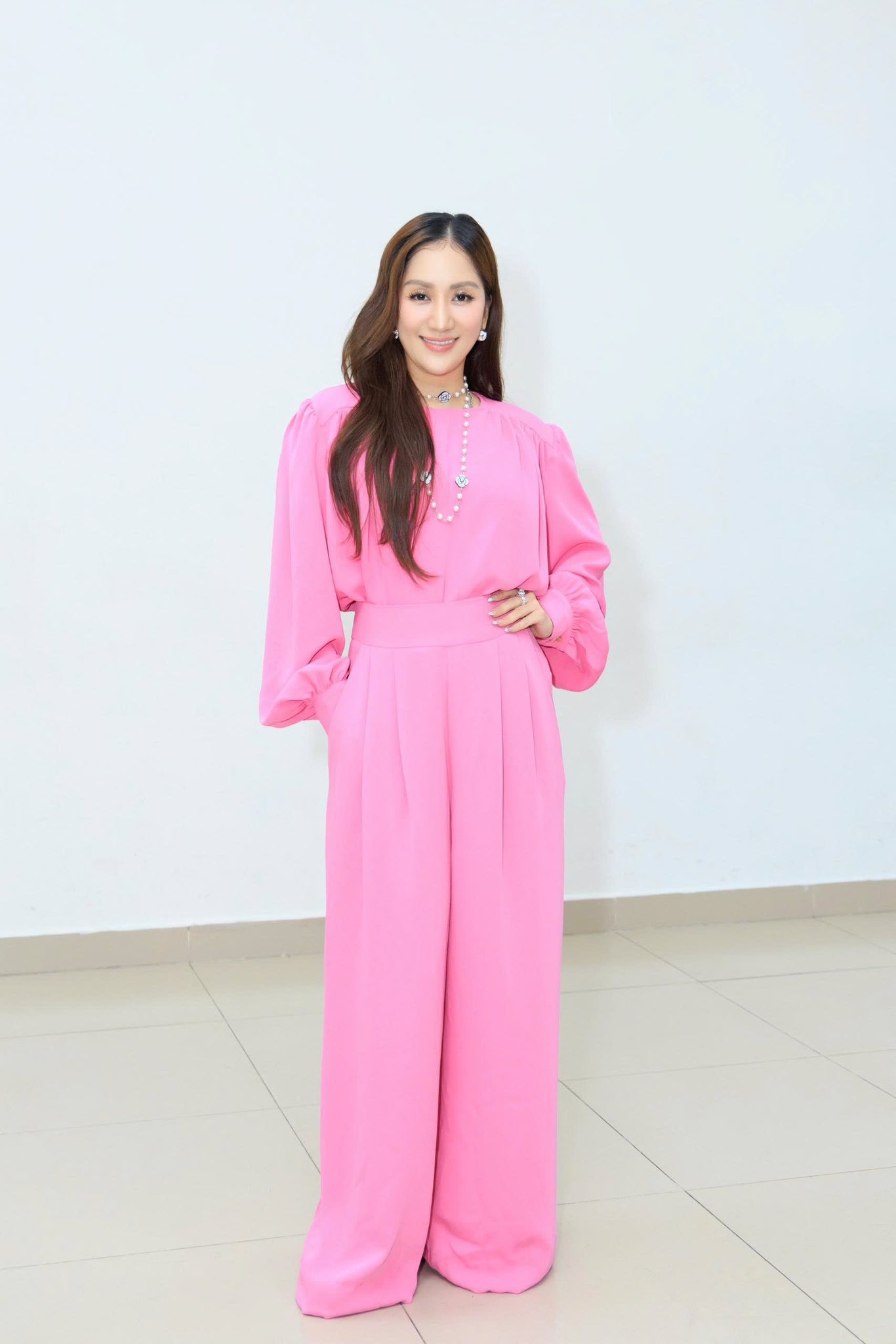 Ngỡ ngàng nhan sắc