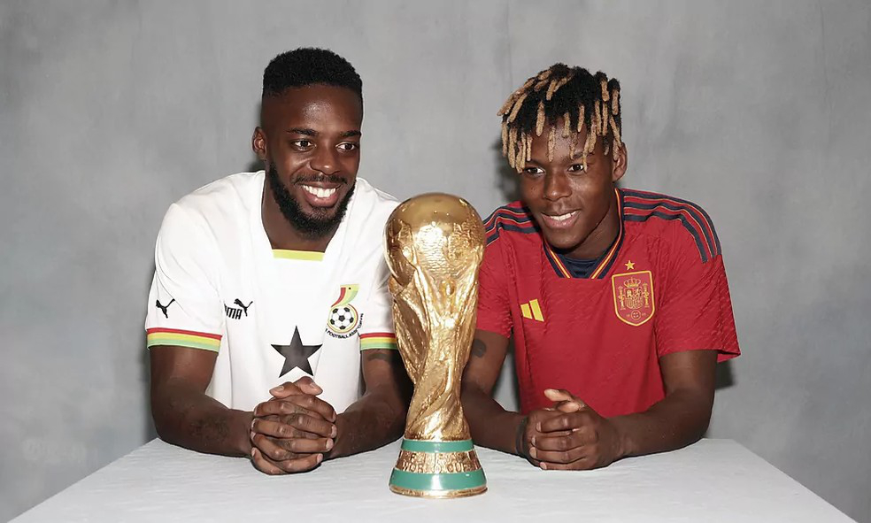 Inaki Williams và Nico Williams (Ảnh: Globol)