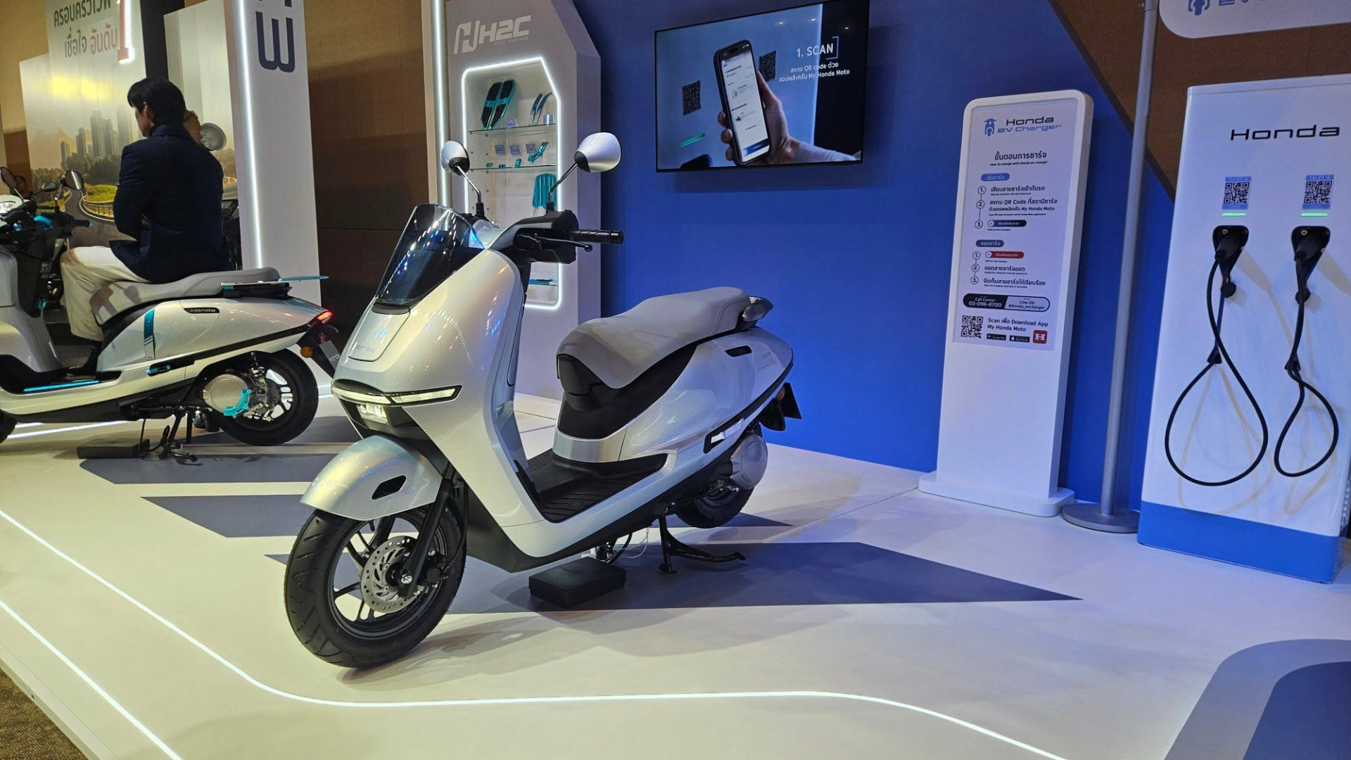 Chi tiết 2 mẫu xe máy điện mới của Honda