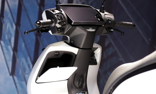 Chi tiết 2 mẫu xe máy điện mới của Honda