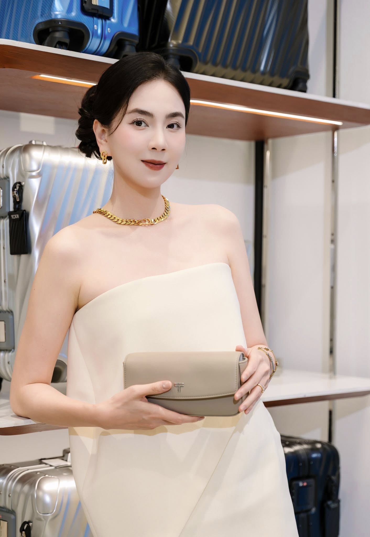 Song song với những bình luận mỉa mai thì nhiều người đứng về phe Mai Ngọc 