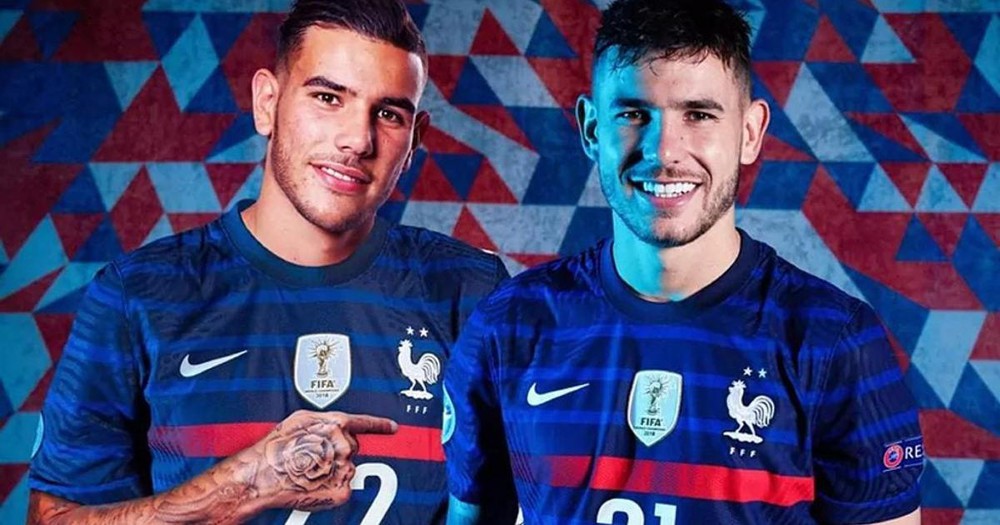 Lucas Hernandez và Theo Hernandez cùng khoác áo của tuyển Pháp