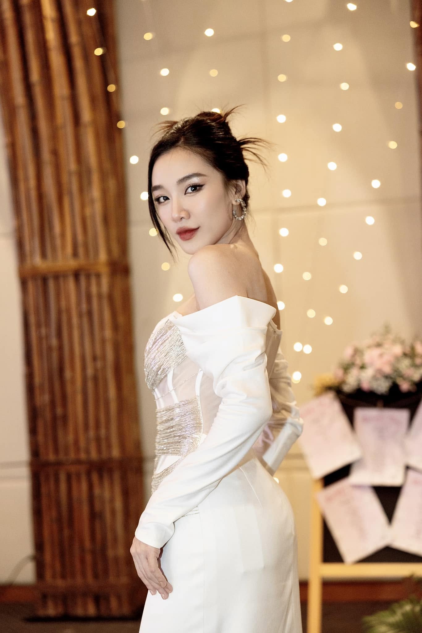 Sau biến cố tình cảm, Tú Tri nhanh chóng trở lại công việc và đạt một số cột mốc ấn tượng
