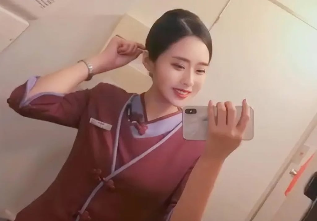 Yang Yanxi thời còn làm tiếp viên hàng không