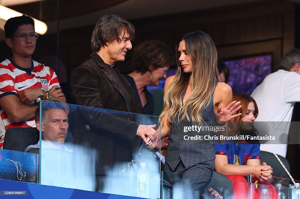 Vợ Beckham xuất hiện rạng rỡ, trò chuyện cùng Tom Cruise