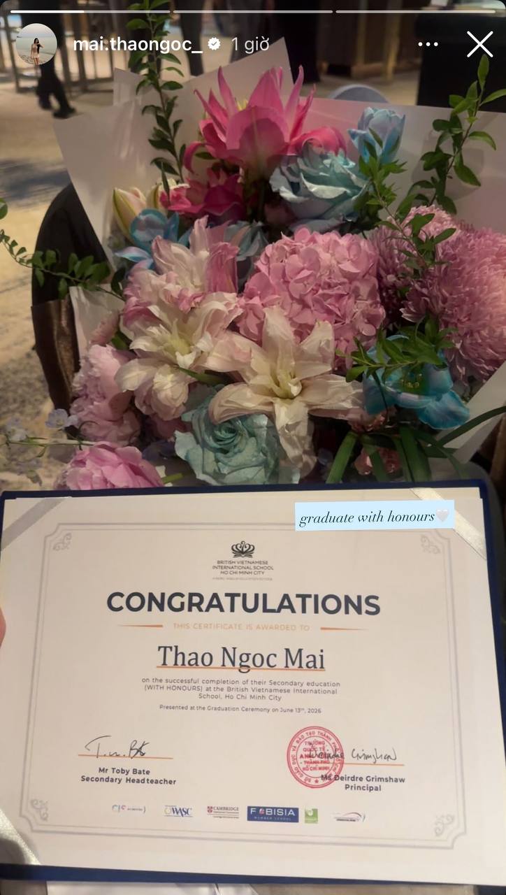 Hạt Dẻ cũng khoe khoảnh khắc đã tốt nghiệp cấp 3