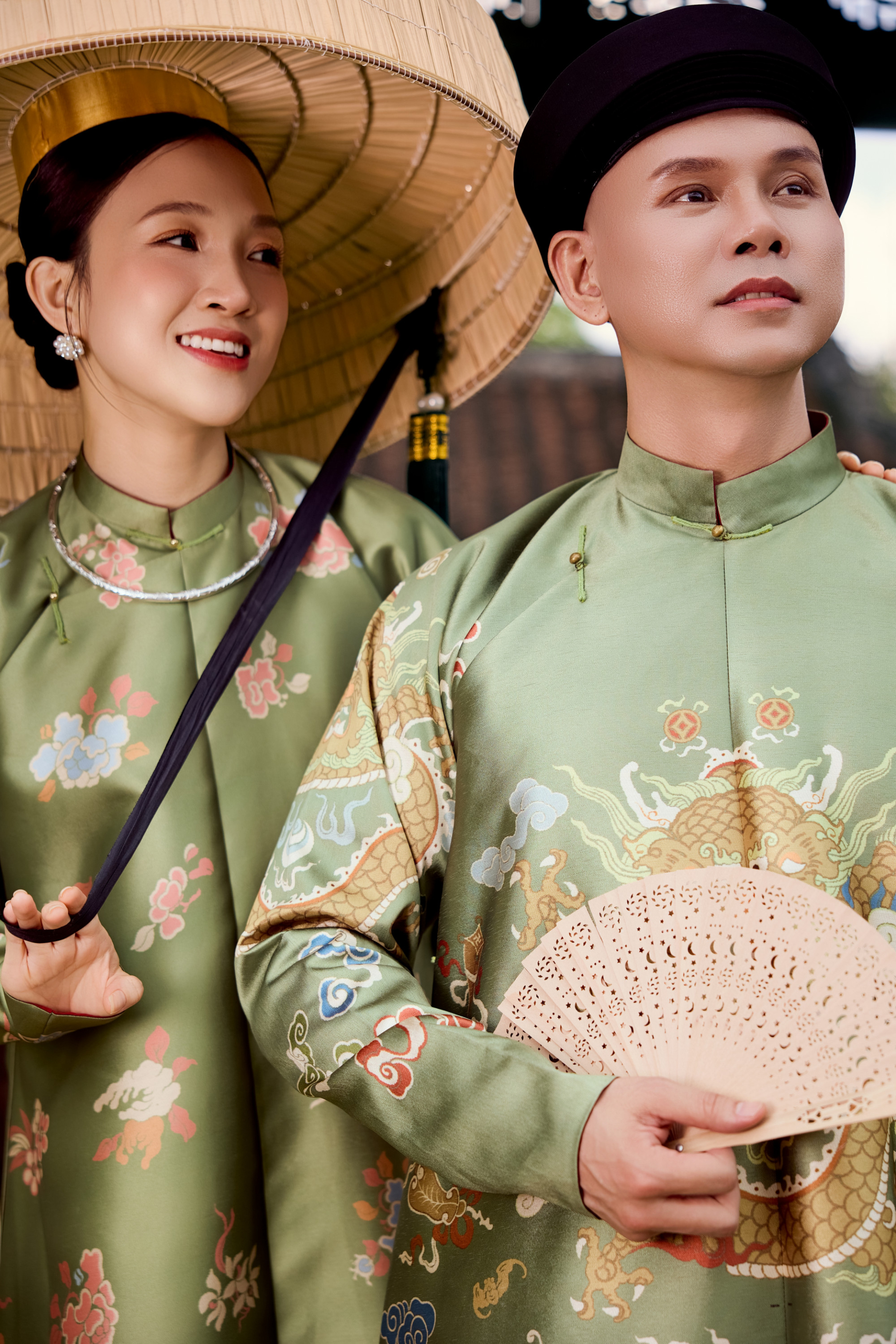 Phan Đinh Tùng và vợ lộ nhiều dấu hiệu khác thường