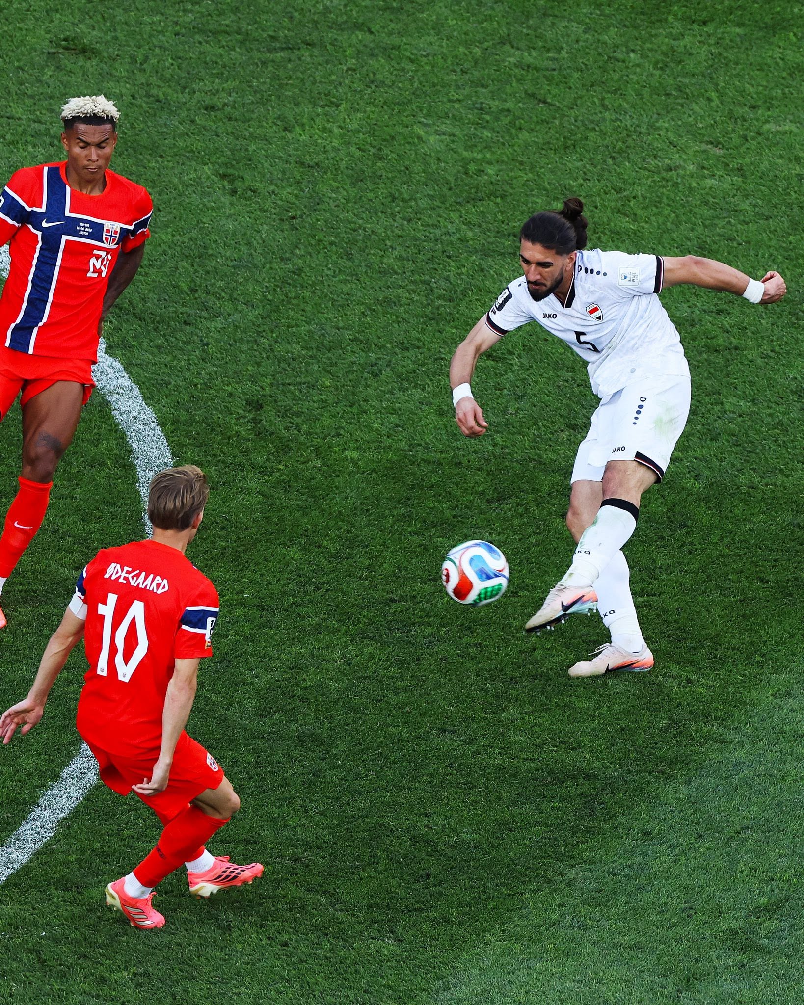 Iraq có bàn gỡ ngay sau đó (Ảnh: BR Football)