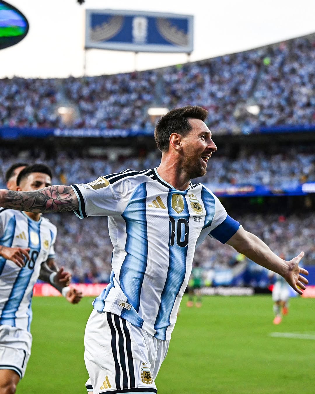 Messi xô đổ nhiều kỷ lục của các huyền thoại (Ảnh: BR Football)