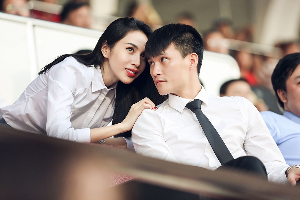 Công Vinh - Thuỷ Tiên được ví như Beckham và Victoria phiên bản Việt