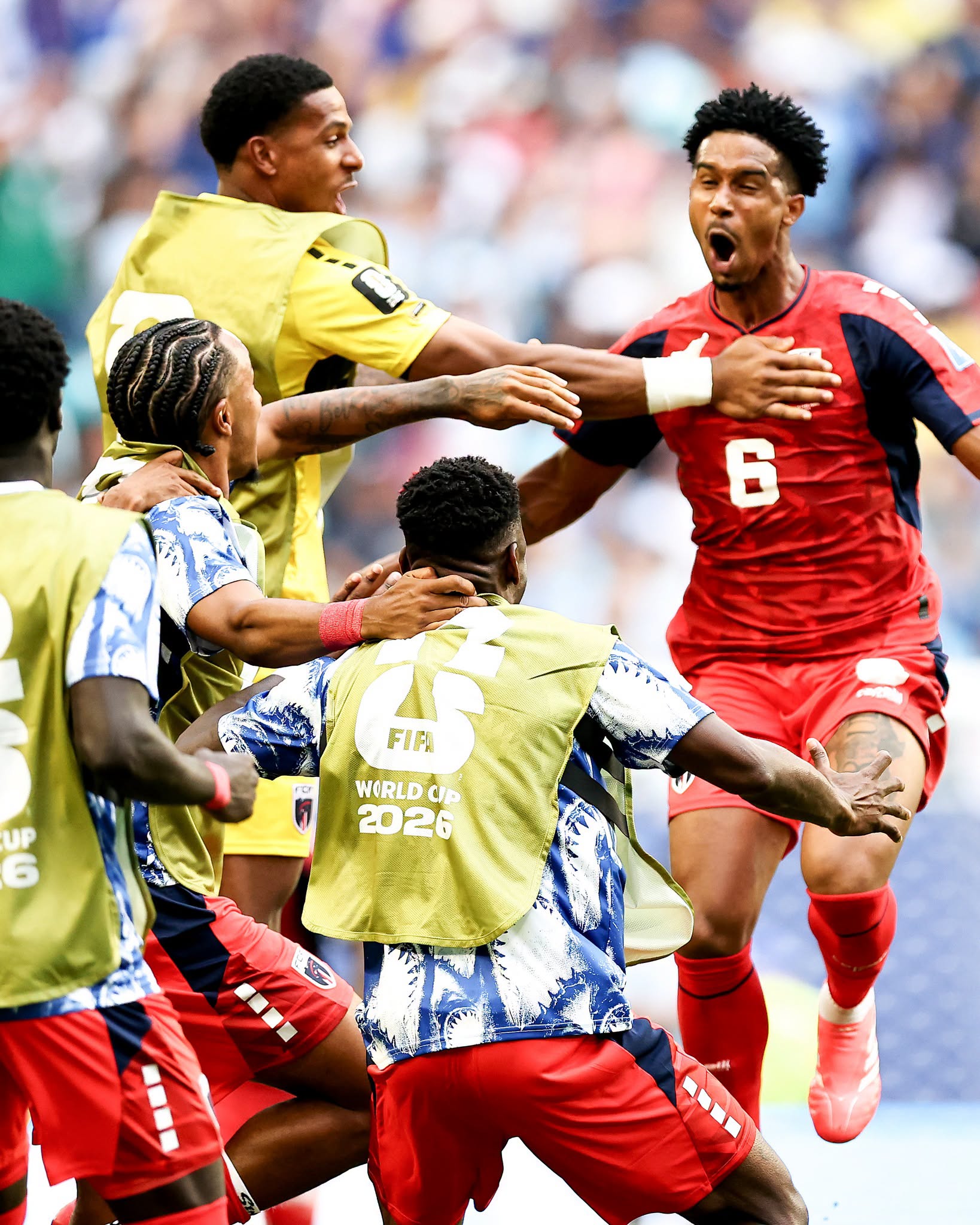 Kevin Pina gây choáng với bàn tỉ số (Ảnh: BR Football)