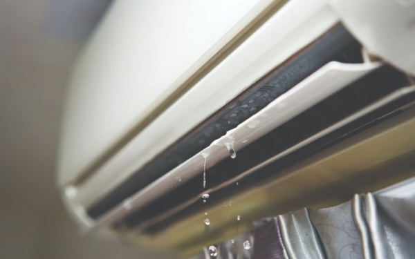Tại sao điều hòa luôn nhỏ nước?