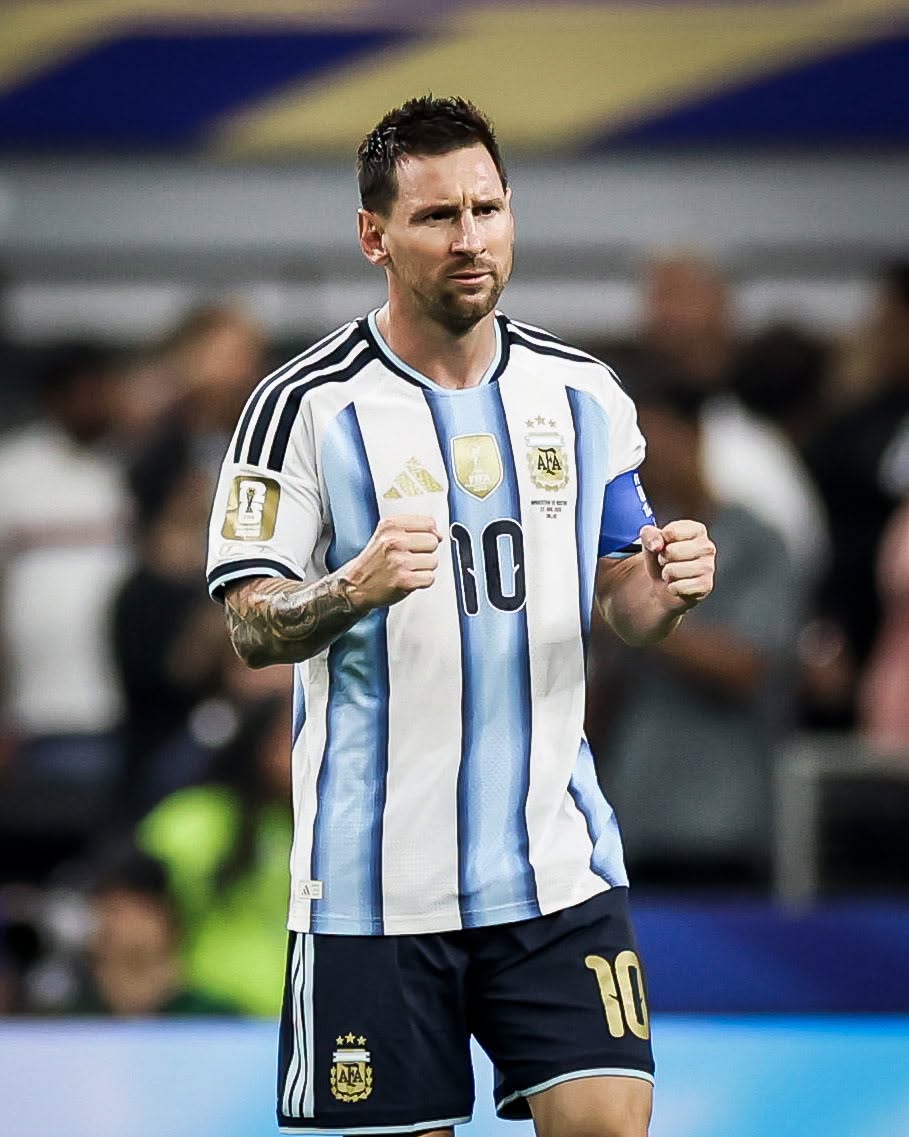Cú penalty hỏng ăn đẹp nhất của Messi