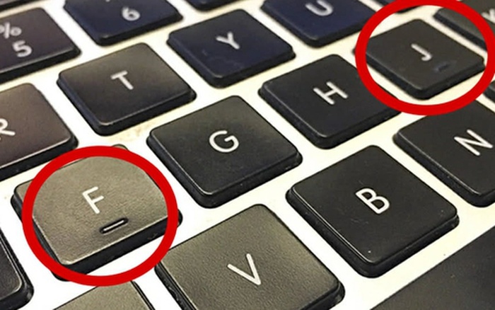 Vì sao bàn phím máy tính có gờ nổi trên phím F và J?