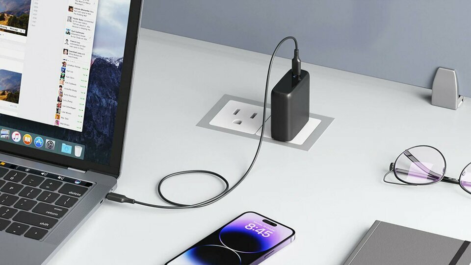 3 món đồ điện trong nhà cần rút phích cắm trước khi ngủ