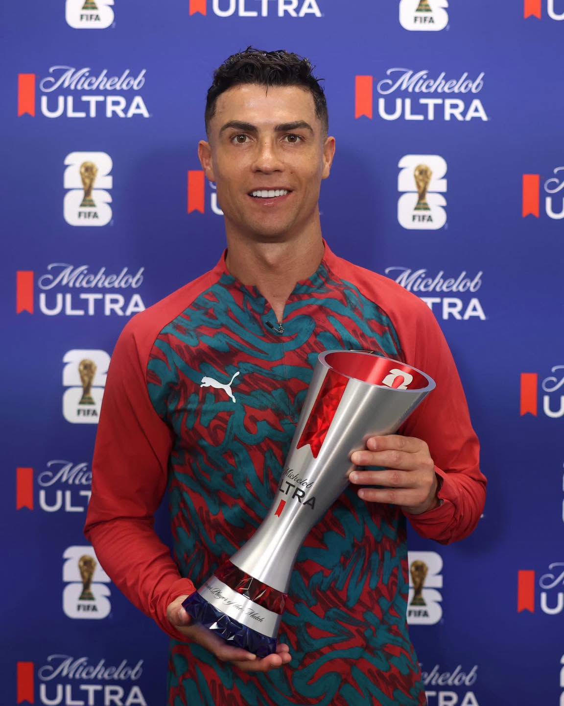 Ronaldo xuất sắc nhất trận đấu (Ảnh: FIFA)