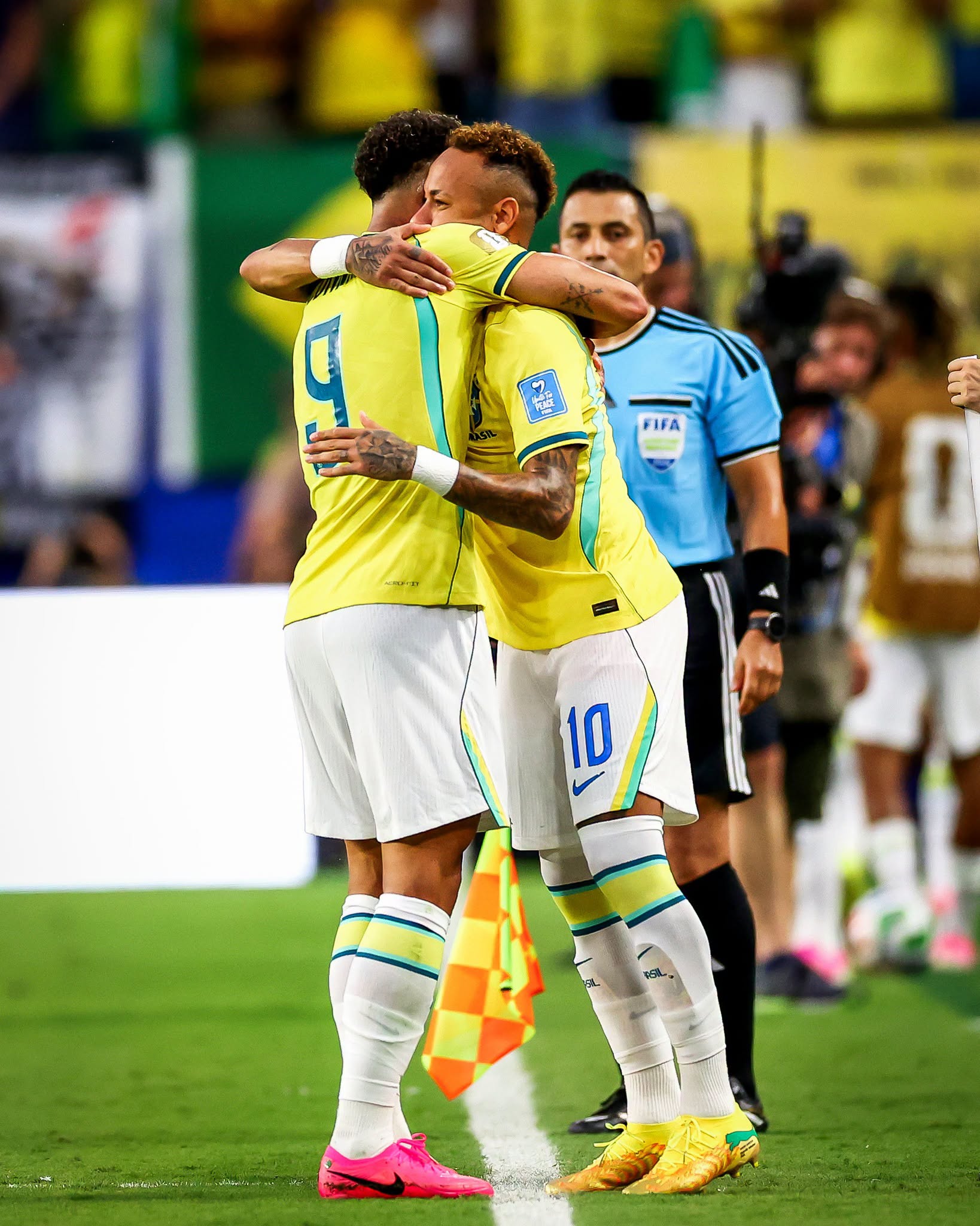 Phút 75 Neymar vào sân thay cho Cunha (Ảnh: BR Football)