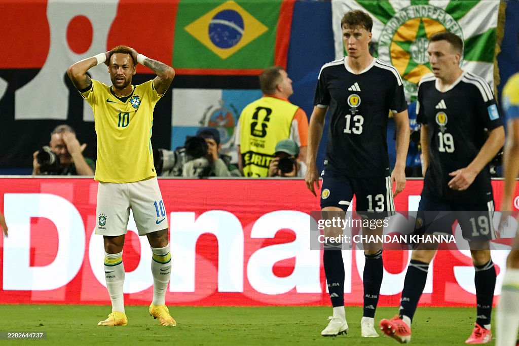 Một tình huống Neymar tiếc nuối khi Brazil lỡ cơ hội ghi bàn (Ảnh: Getty)