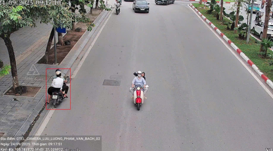 Hình ảnh phương tiện đi ngược chiều bị camera AI ghi lại 