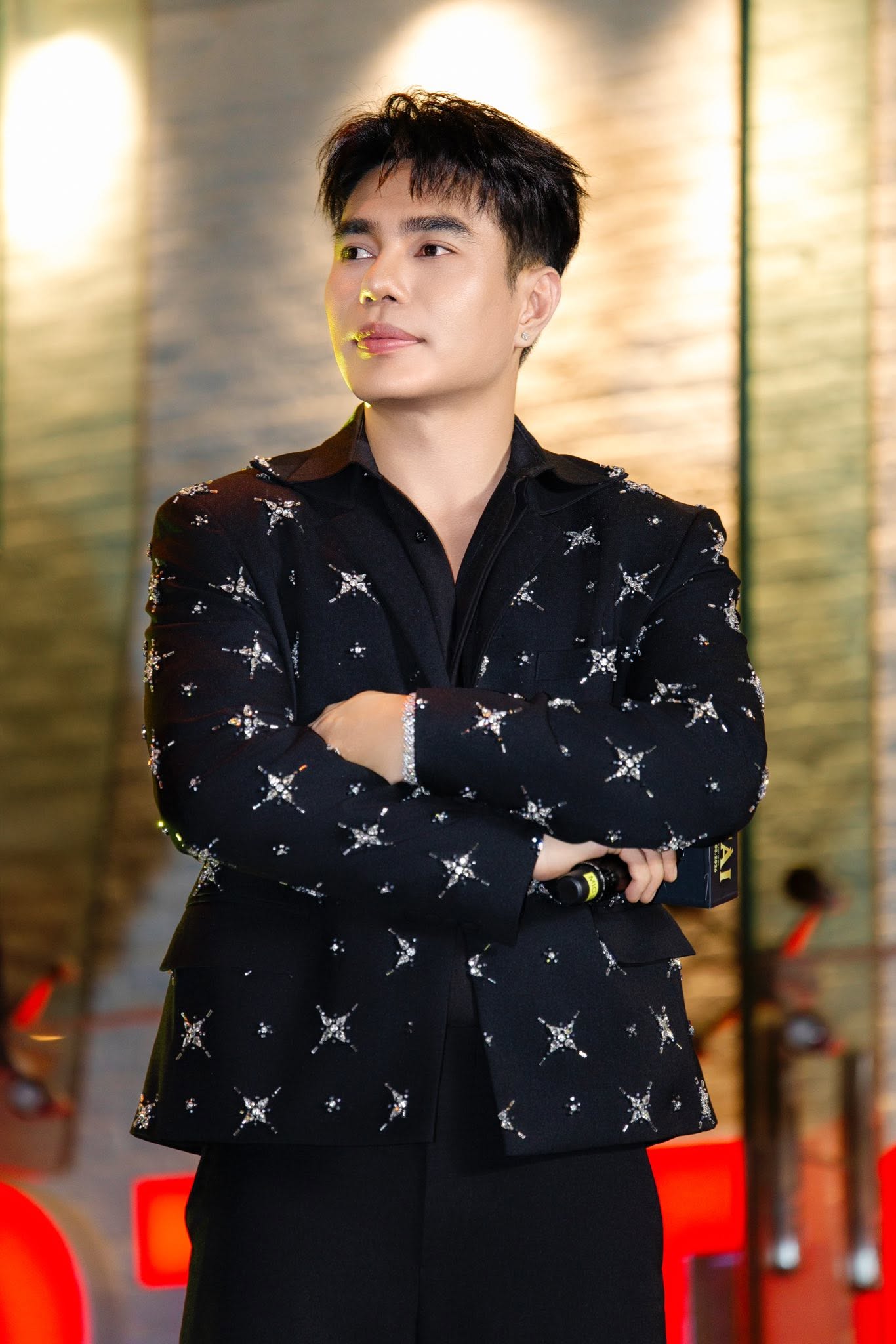 Lê Dương Bảo Lâm dành nhiều thời gian chăm sóc cho từng góc bên trong biệt thự