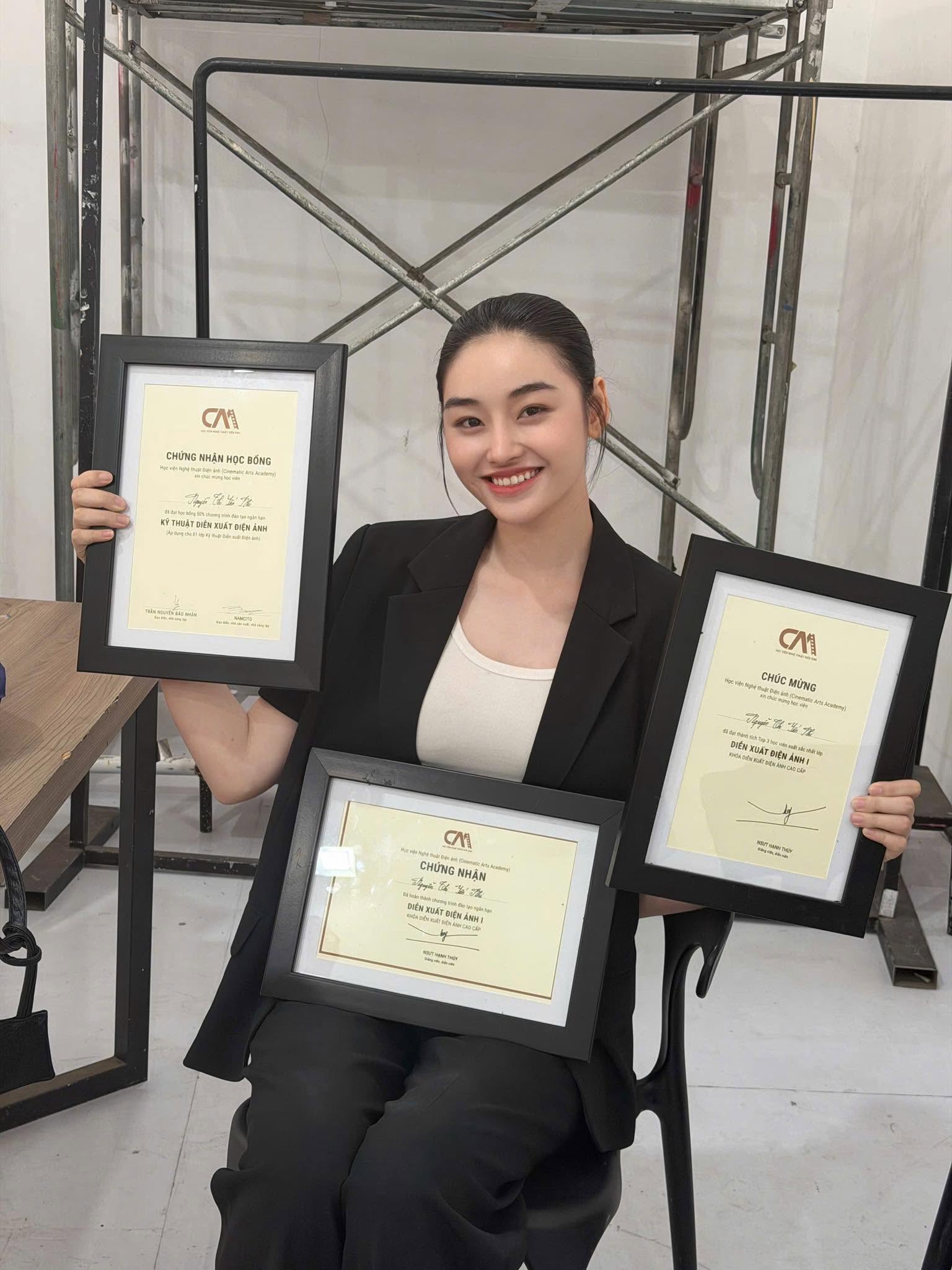 Hoa hậu Yến Nhi khoe thành tích khi đăng ký khoá học về diễn xuất