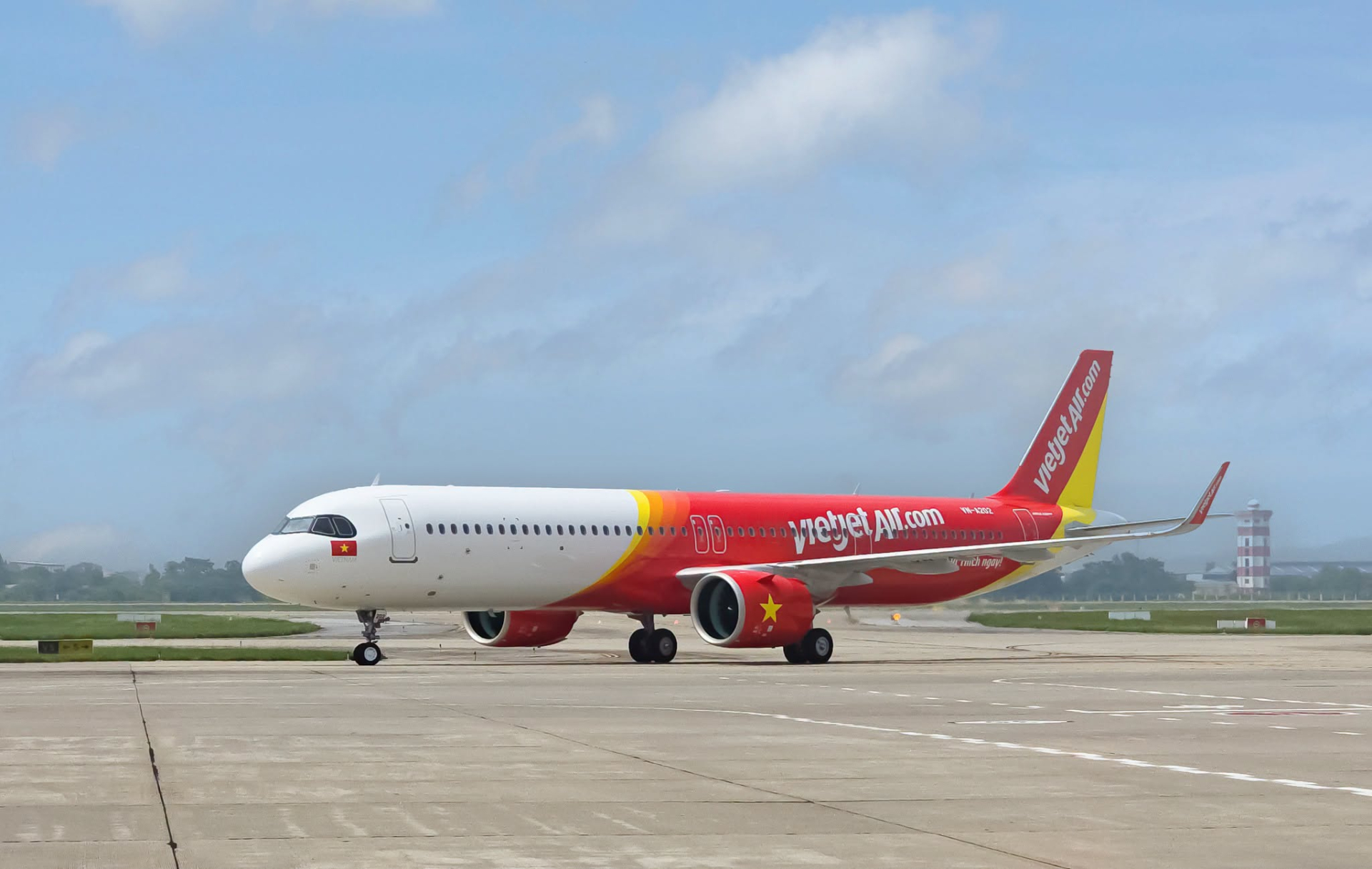 Cận cảnh tàu bay mới sức chứa 230 hành khách của Vietjet