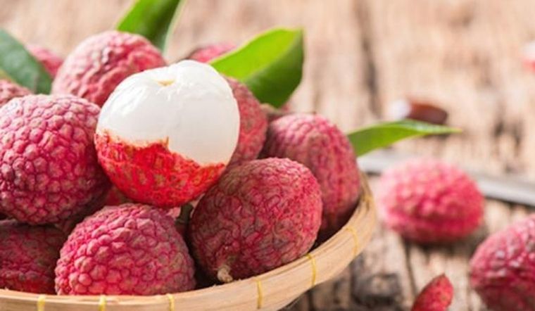 Vì sao tuyệt đối không nên ăn quả vải khi đói bụng?