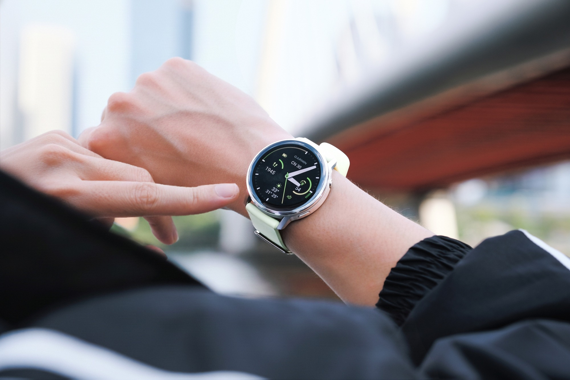 Đồng hồ cơ hay smartwatch, đàn ông chọn gì cho