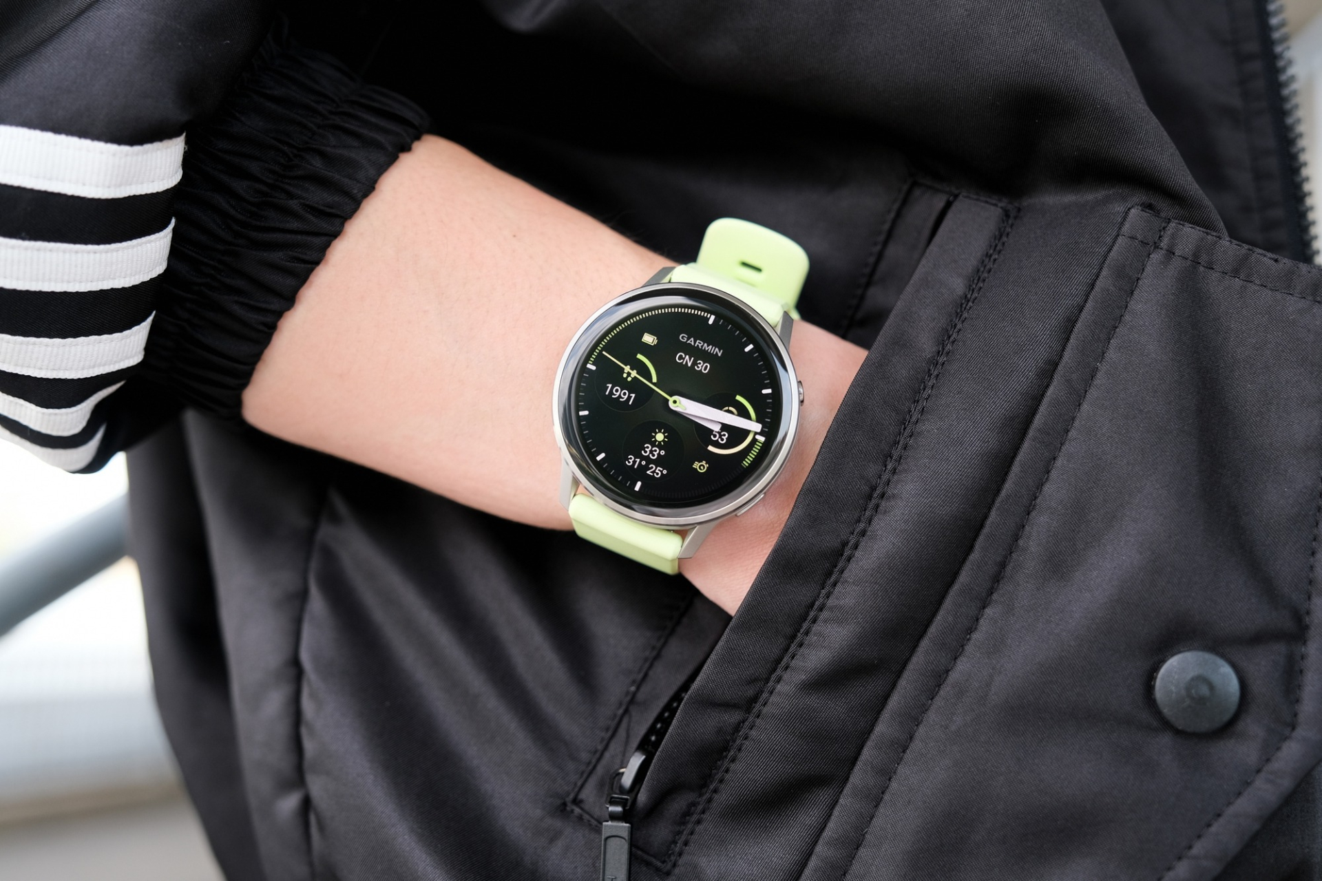 Đồng hồ cơ hay smartwatch, đàn ông chọn gì cho