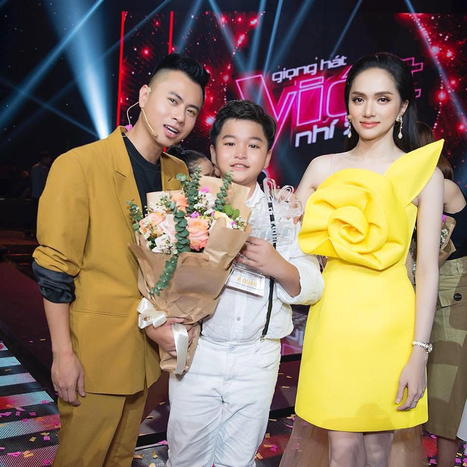 Chấn Quốc được biết đến là sao nhí thuộc đội Hương Giang - Dương Cầm ở The Voice Kids 2019