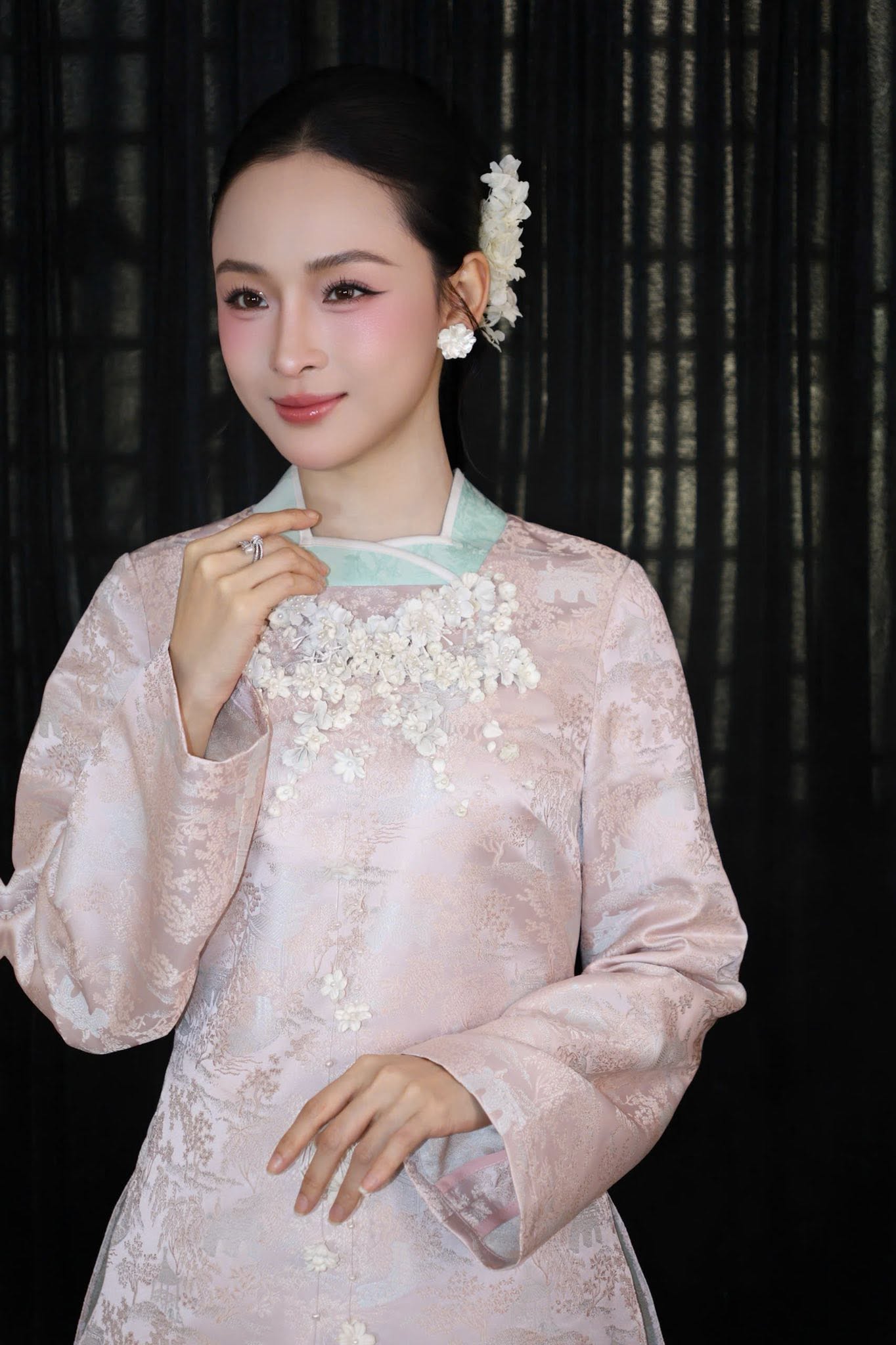 Trương Hồ Phương Nga kín tiếng về chuyện tình cảm