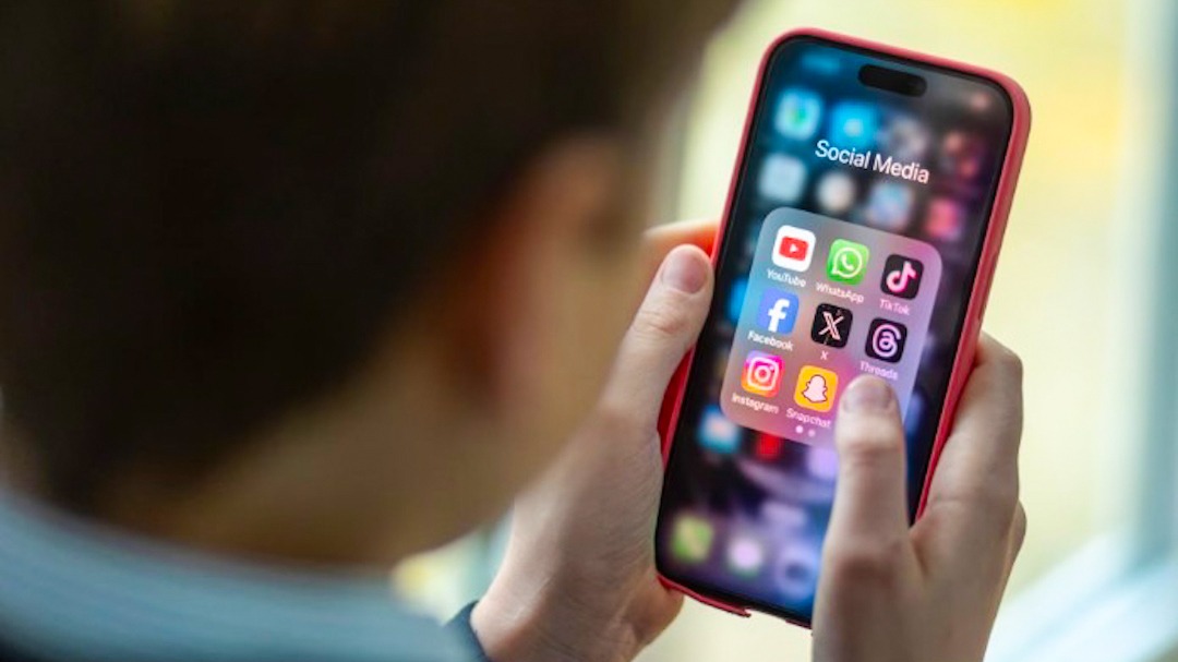 Facebook, Zalo chỉ xem không đăng, chúng tôi dùng MXH như thế đấy