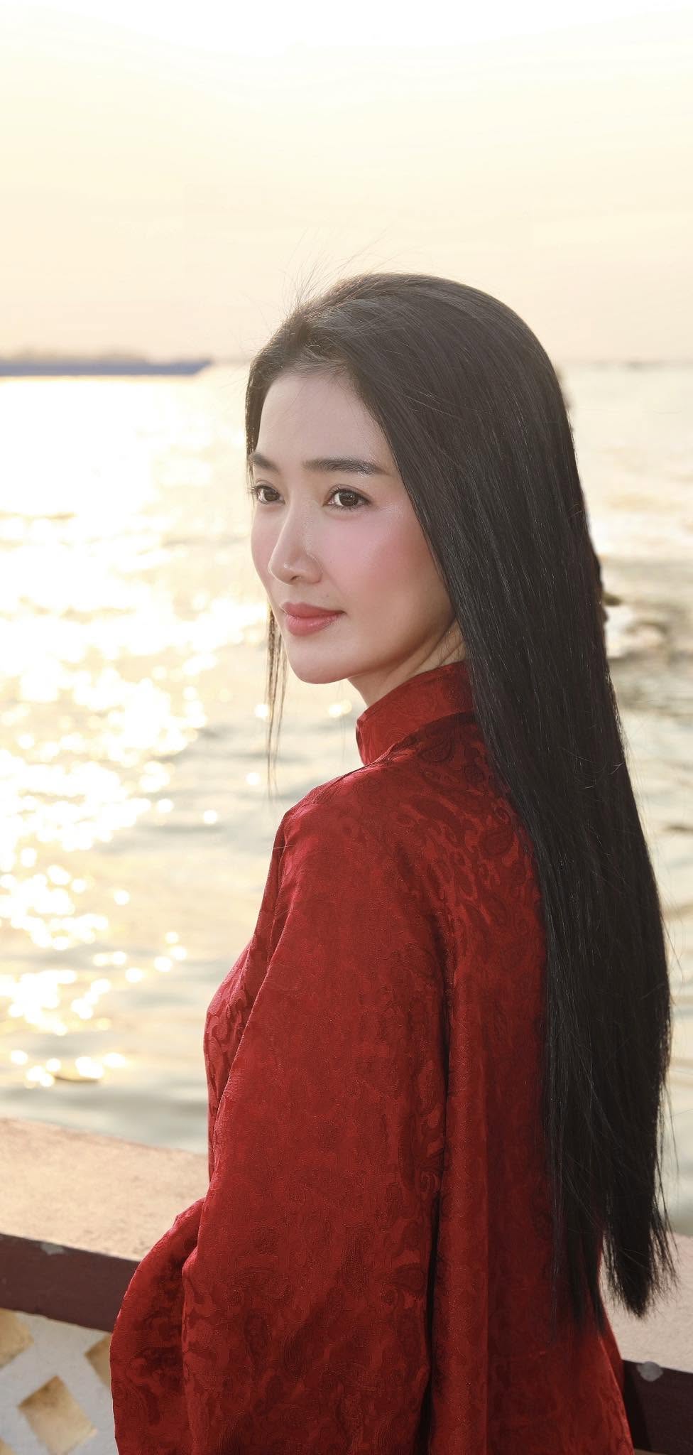 Quỳnh Lam hủy hôn với bạn trai Tây sau 13 năm bên nhau