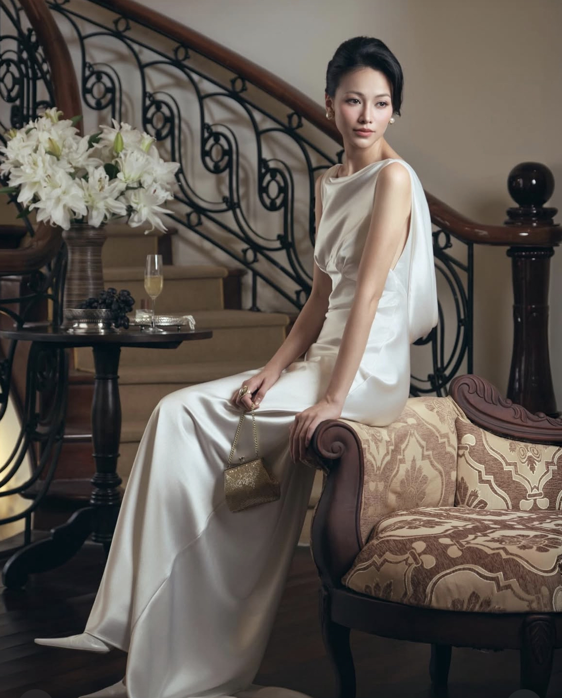 Phương Khánh còn từng được kỳ vọng thử sức phim ảnh khi có bộ ảnh mang khí chất của Nam Phương Hoàng hậu 